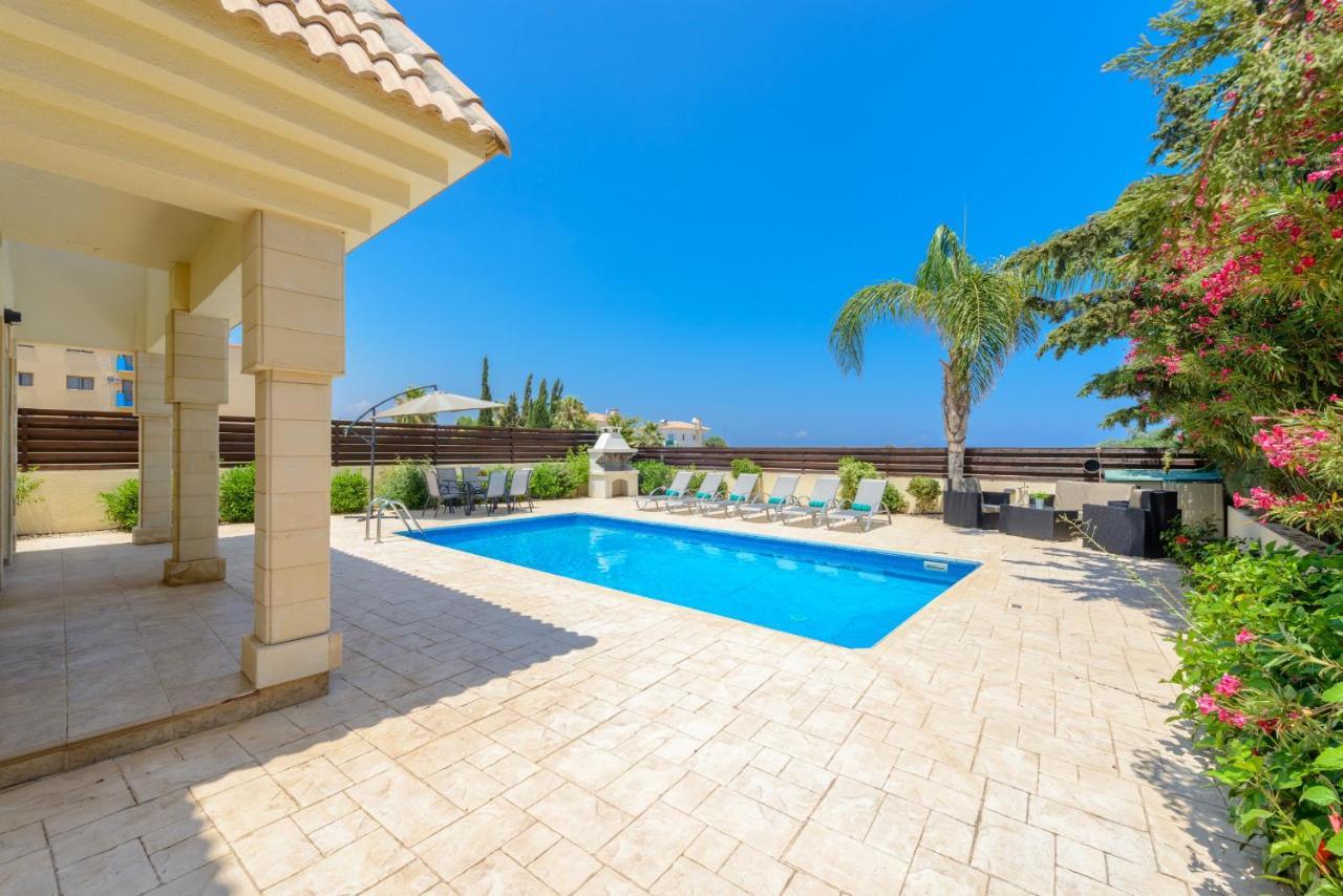 Villa Irina Paralimni Dış mekan fotoğraf